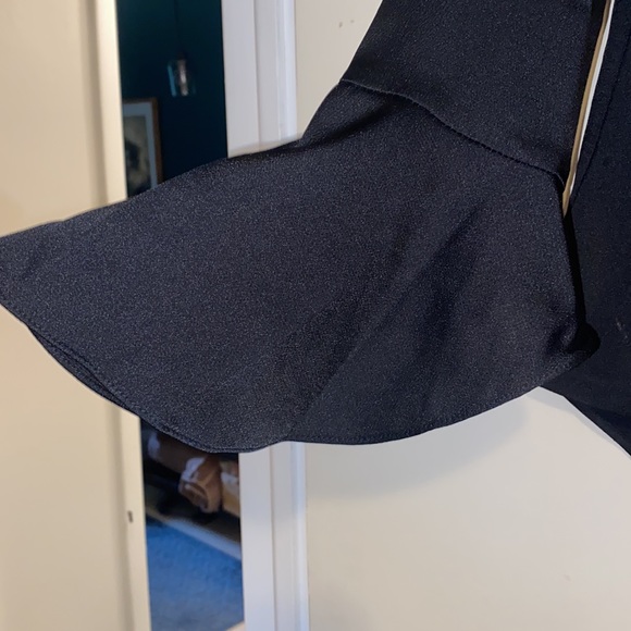 Beautiful Vince Camuto blouse - Picture 3 of 3